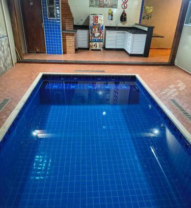 Espirito Santo Do Pinhal Villa | Aconchego das Nações, Casa de 2 quartos, com piscina e uma área gourmet completa