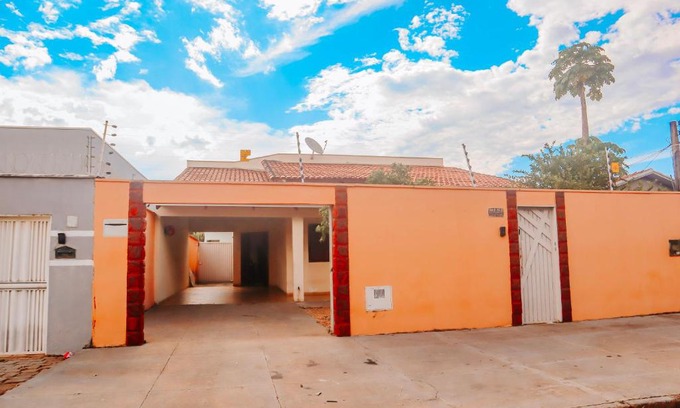 Plano Diretor Sul House | Aconchego - Casa 3/4 - ar condicionado nos 3/4 -garagem