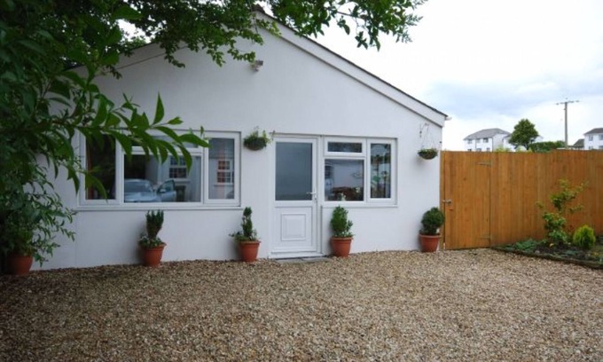Horns Cross House | Acorn Cottage Detached Self Catering Accommodation