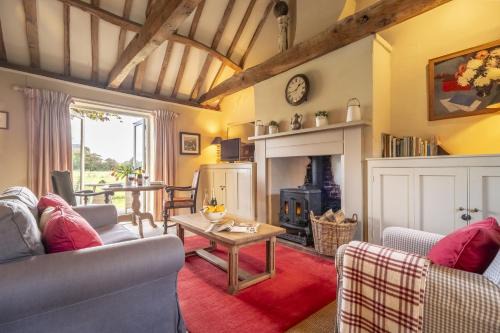 Aldborough House | Acorn Cottage