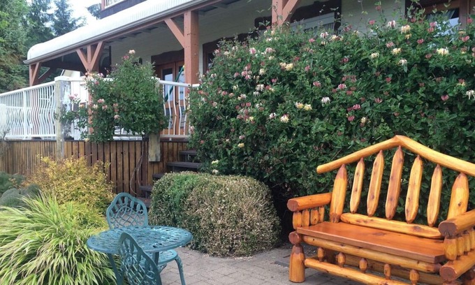 Otter Point Apartment | Acre By the Sea Guest Suite