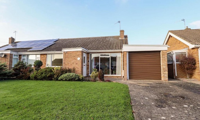 Sandilands House | Acre View