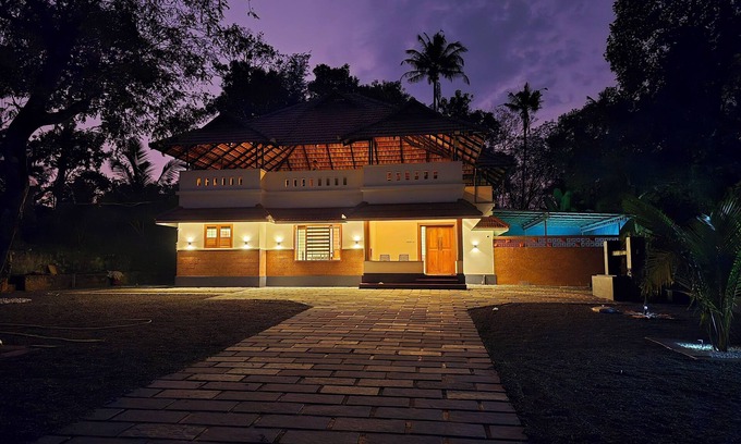 Muvattupuzha House | Acrewood Farmhouse, heritage-style house, soulful retreat into the nature.