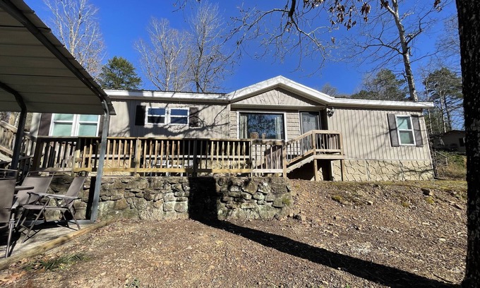 Drasco House | Across the street from Greers Ferry Lake, very quiet area.