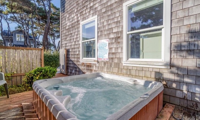 Lincoln Beach House | Across the Street to the Beach, Hot Tub, and Delightful Stay in Bella Beach!