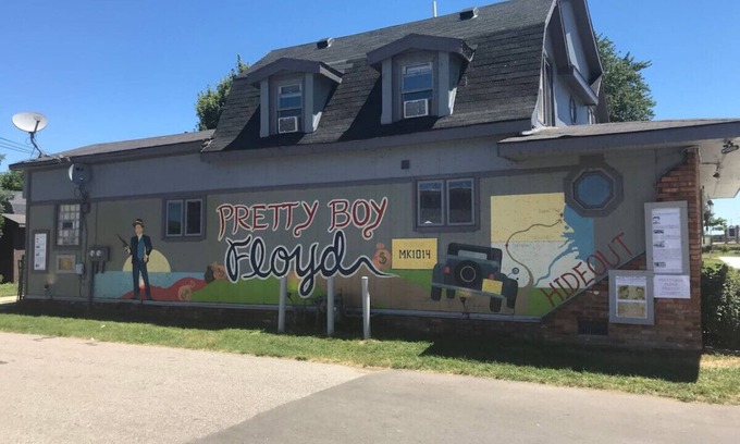 Luna Pier House | Actual Pretty Boy Floyd Hideout Lake Erie, MI