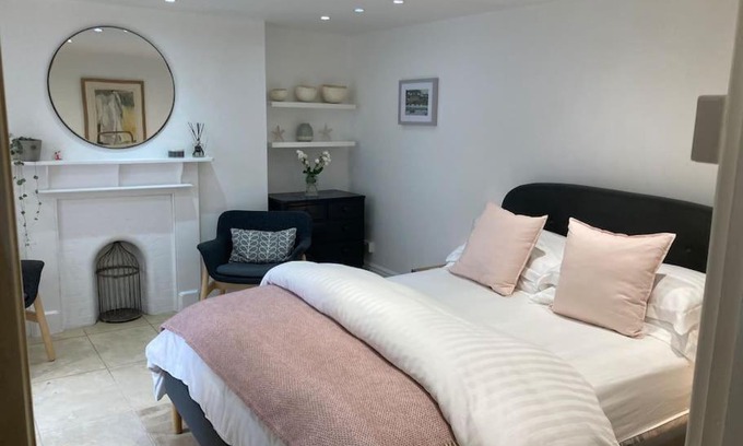 Mylor Churchtown Apartment | Acuba