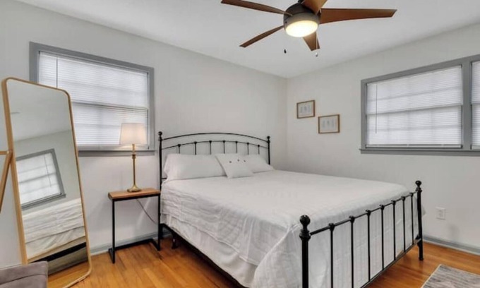 Acworth House | Acworth Abode - minutes to DT Acworth & LakePoint