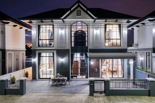 Huai Yai Villa | Ada poolvilla pattaya