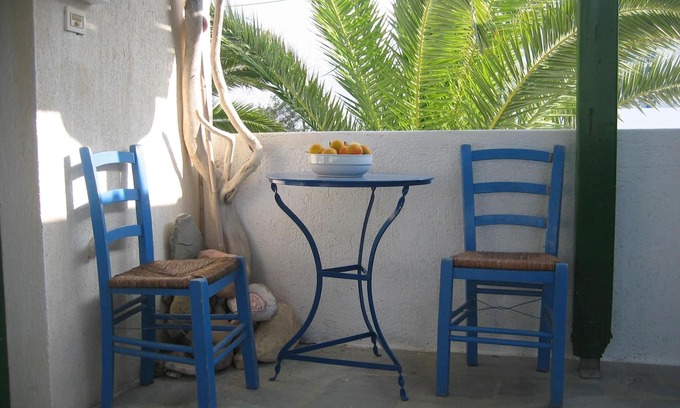 Adamas Apartment | Adamas: Apartment/flat - AdamasHouse with character
