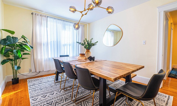 Neponset - Port Norfolk Apartment | Adams Village 6-Bed Apt: City Perks, Suburban Vibe