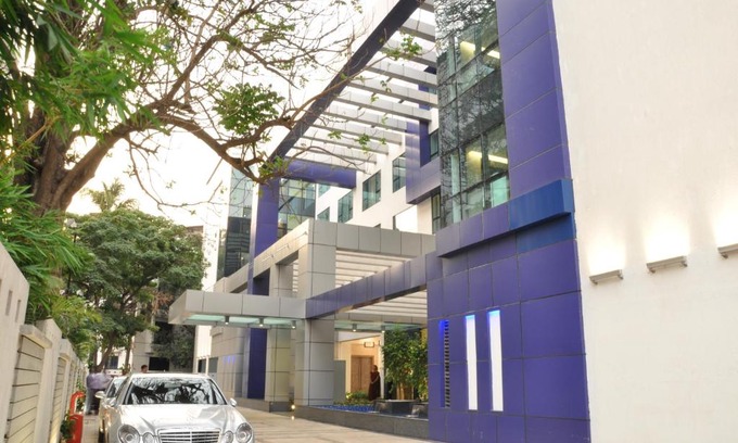 Bangalore City Center Hotel | Adarsh Hamilton