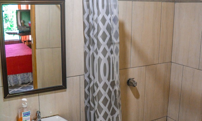 Sarchi Norte House | Adela's Lodge