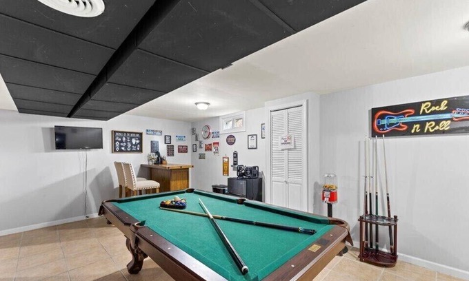Warrensburg House | Adirondack Escape W/Pool Table 10 mins to LK George 20 mins to Gore MT