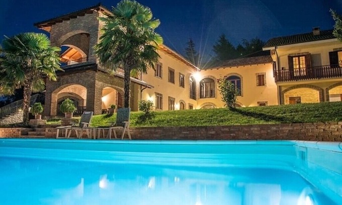 Canelli Apartment | Adjoining communicating apartments in late 19th century farmhouse