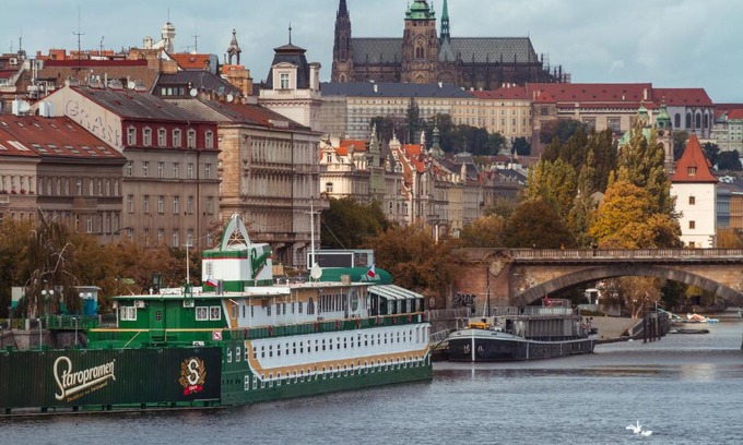 Smichov Boat Rental | Admiral Botel