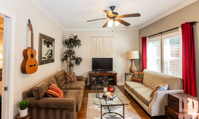 Junior College Neighborhood Association Cottage | Adorable 1 BD 1 BA in one of SR's best neighborhoods!
