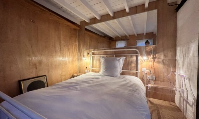 Bury St Edmunds Apartment | Adorable 1 bed guest studio in Bury St Edmunds.