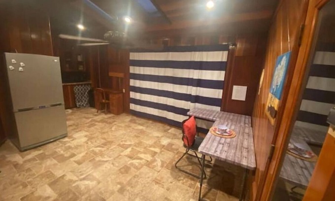 Ira Apartment | Adorable 1-bedroom guesthouse with kitchenette