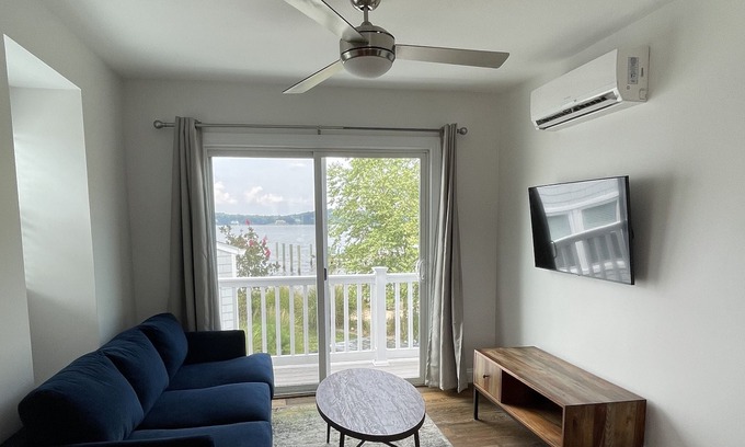 Arnold Apartment | Adorable 1 BR with private entrance and gorgeous water views!