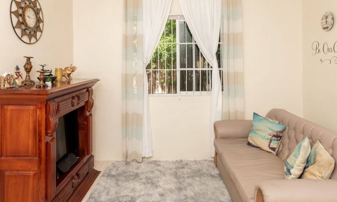 Priory Apartment | Adorable 1BR Cottage Walk to the Beach Priory