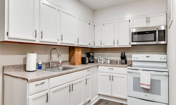 Hopewell Apartment | Adorable 2-Bedroom Home in Hopewell near Hospital