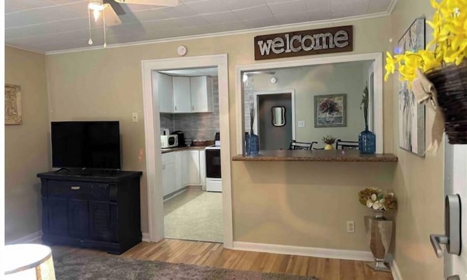 Westwood House | Adorable 2 Bedroom Modern Home