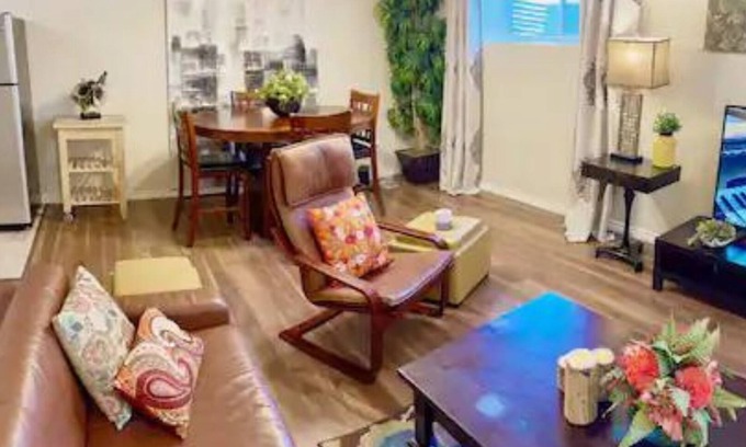 Northwest Edmonton House | Adorable 2-bedroom place with in-suite laundry