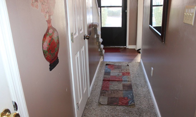 Fayetteville House | Adorable 2-bedroom 1.5 bath close to restaurants, grocery stores, shopping