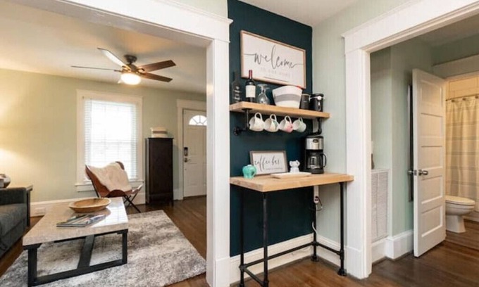 Greensboro House | Adorable 2b/1ba <5 min GAC, downtown, universities