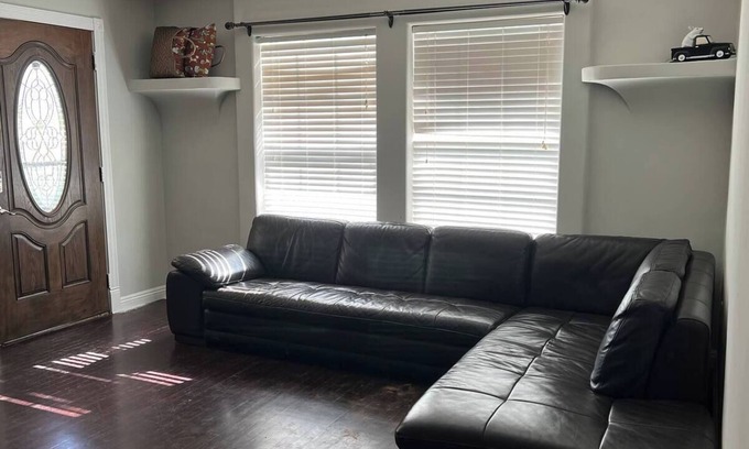 Lancaster House | Adorable 3bedroom 2+ acres ranch with farm animals