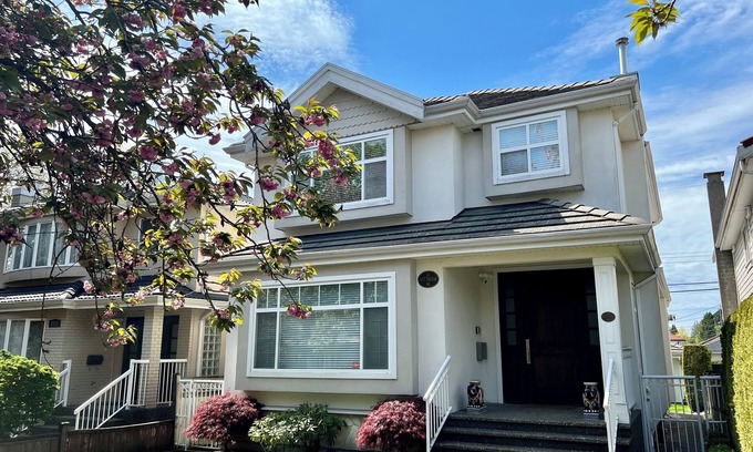 Marpole House | Adorable 4B House-Vancouver West Free Parking