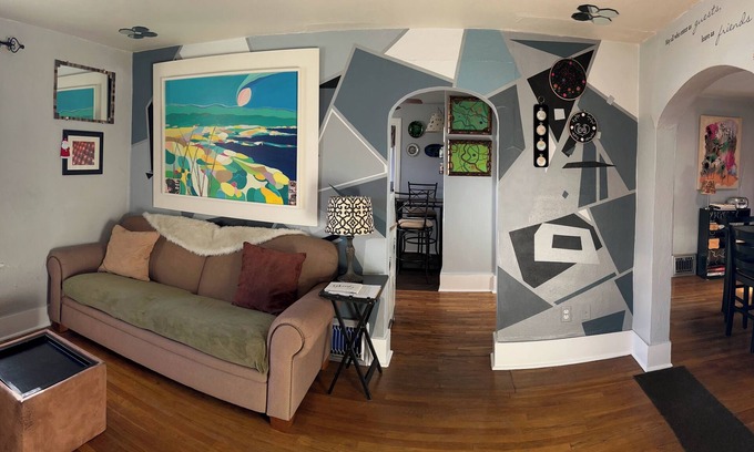 Colorado Springs House | Adorable Artsy Small House in Prime Location for Solo Travelers or Couples