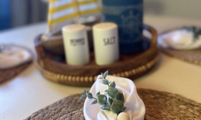 Villages of Seaport House | Adorable Beachside Retreat @ Peacock Beach (pet friendly!)