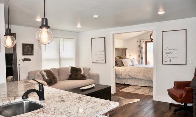 Rapid City House | Adorable Bungalow w/Private Patio Mins away from Downtown Rapid City