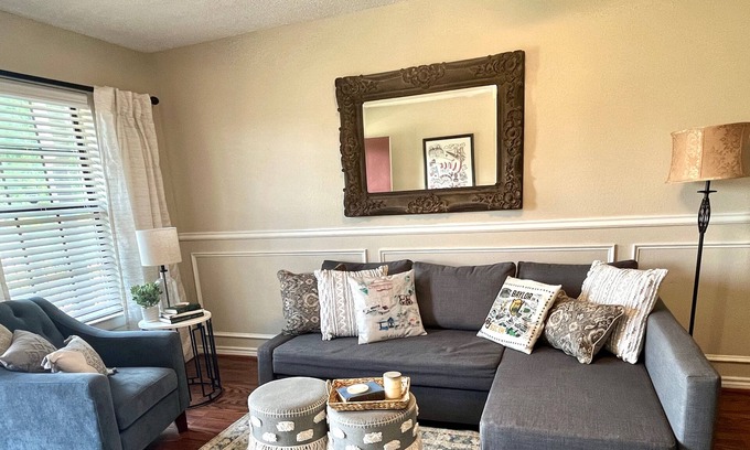 Waco Condo | Adorable condo near Baylor/Magnolia Table/Silos