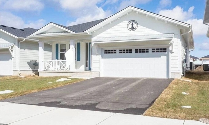 Port Stanley House | Adorable Cottage in Port Stanley