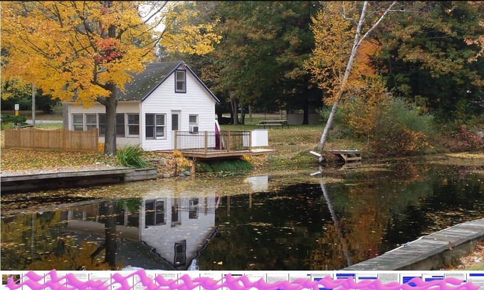 Lakeview Cottage | Adorable Cottage Townline Lake Paradise. Boat Kayak Fish (Lots!) BBQ Relax Swim