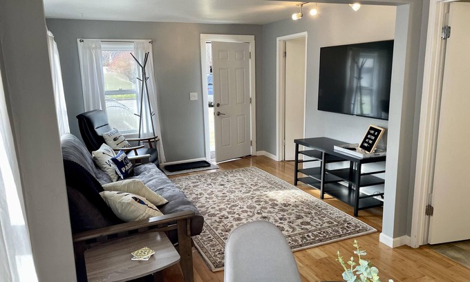 Coeur d'Alene House | Adorable Cottage in Perfect Downtown CDA Location