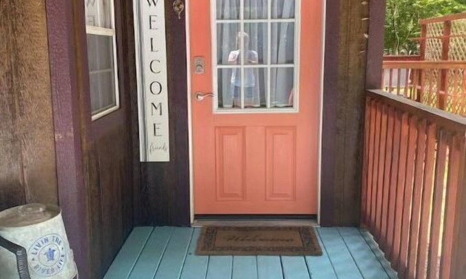 Fort White House | Adorable cozy cabin near North Florida Springs