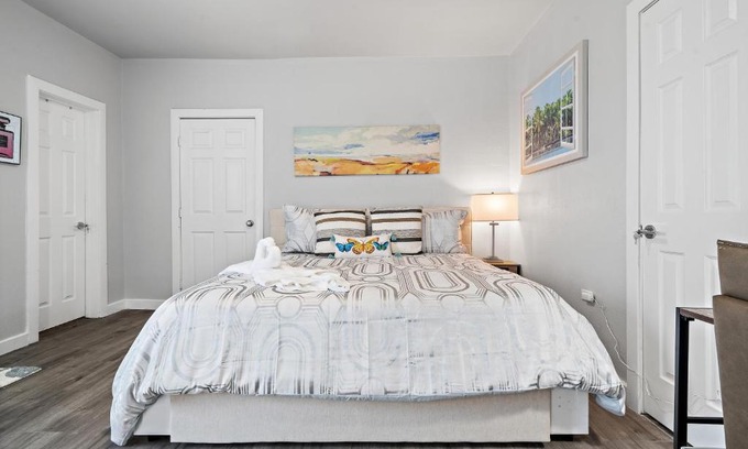 Cedar Crest Apartment | Adorable Cute 1BR Dallas Stay
