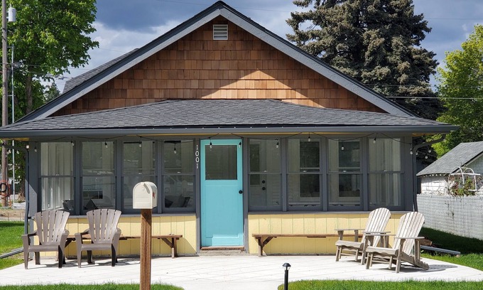 Coeur d'Alene House | Adorable Downtown CDA Bungalow Charming 2-bedroom with AC, WiFi, Coeur d'Alene