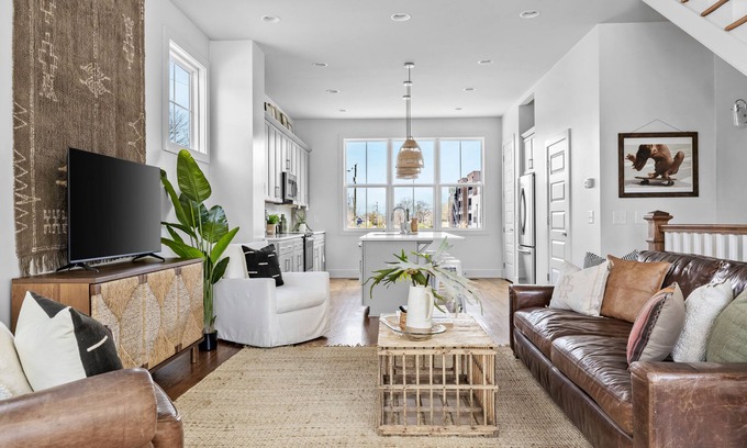 Nashville House | Adorable East Nashville - Quick access to downtown! 2 bed/2.5 Bath