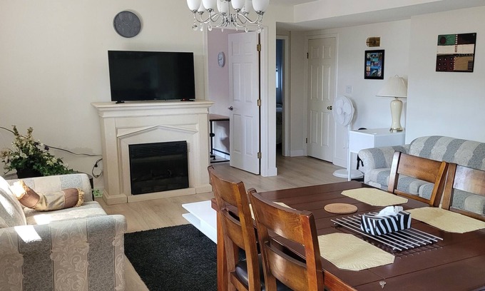 Westwood Plateau House | Adorable FULL two bedroom Sweet with completly seprete entrance, Entire home.