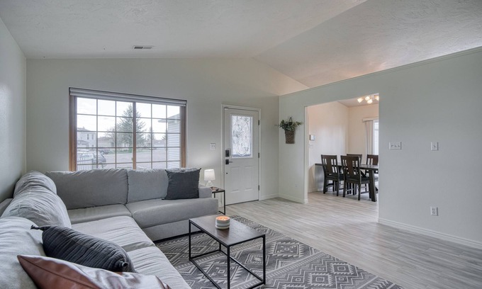 Idaho Falls House | Adorable home for everyone with WiFi, AC, and a fully fenced yard