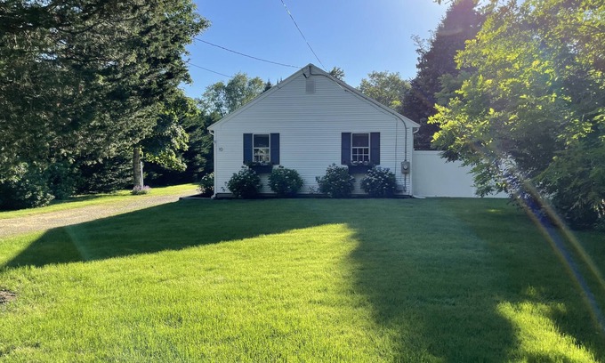 East Orleans House | Adorable home in the heart of East Orleans!