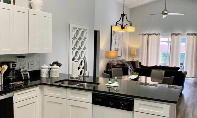 Lake Berkley House | Adorable House 4 Bed/3 Bath/Private Pool/2 Suites/Top Game Room/Upgraded decor!