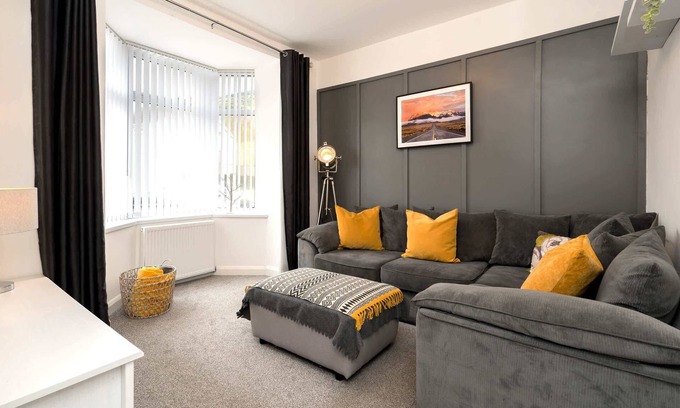 Glyncorrwg House | Adorable House: Afan Forest Park - StayStaycations