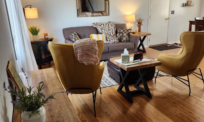 Rapid Valley House | Adorable house close to the airport!
