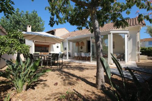 Portiragnes-Plage Villa | Adorable maison de vacances plain pied au coeur de la station et proche des plages 4 chambres, jardin, WIFI, LXDUNE1